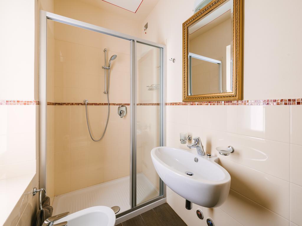Villa Monti Varenna Szoba fotó
